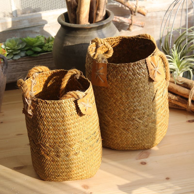 Panier tressé naturel en fibres végétales