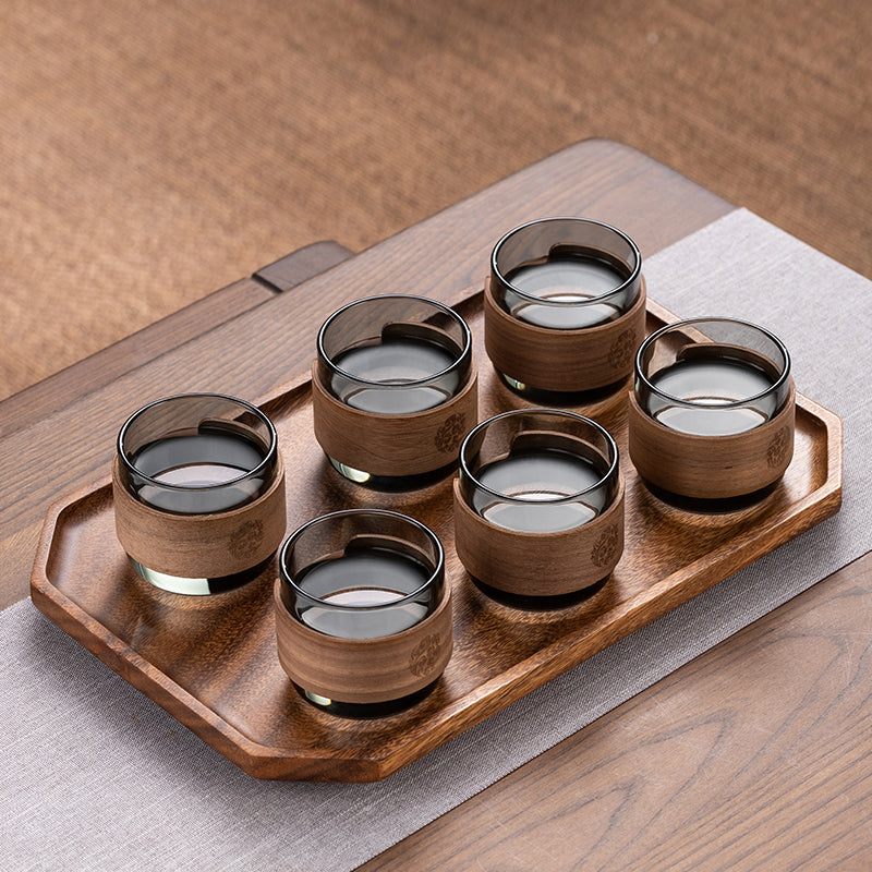 Tasse à thé en verre avec support en noyer – style zen